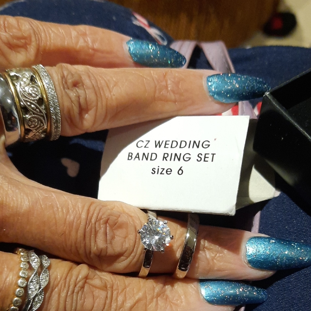 Avon Solid Stainless Steel 2CTTW Solitaire CZ Wedding Ring Set New in Box Size 6